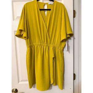 Emma & Michele XL NWT Flutter Sleeve Yellow Wrap Romper